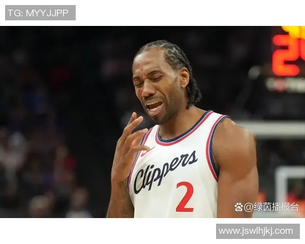 快船与掘金激战正酣小卡渴望球权引发关注